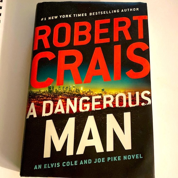 A DANGEROUS MAN by  ROBERT CRAIS - Picture 1 of 3
